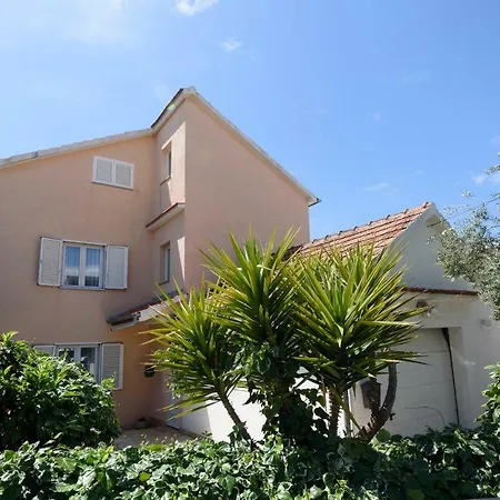 Apartment Lucy Zadar